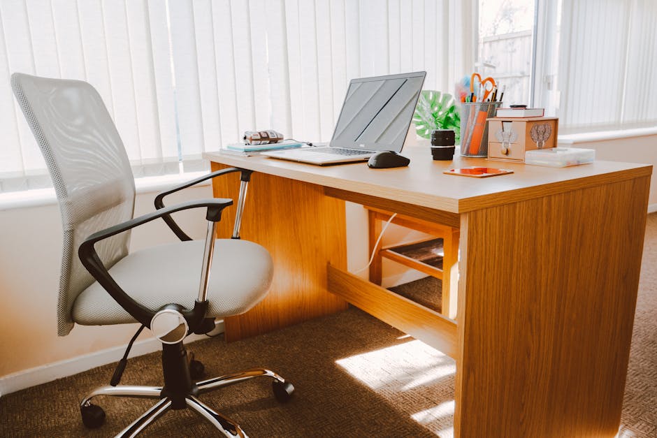 How to Set Up an Ergonomic Workstation to Prevent Carpal Tunnel Syndrome
