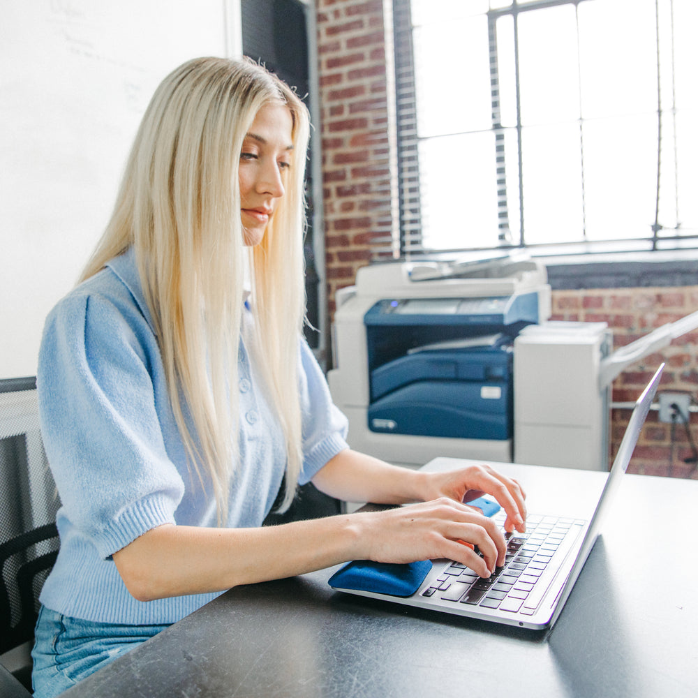 Memory Foam vs. Gel Wrist Rest: Choosing the Right Support for Your Comfort